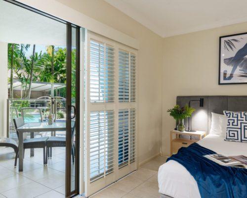 port-douglas-1bedroom-apartments-pool-deck1