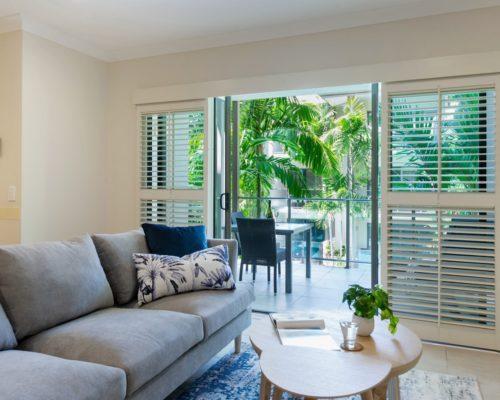 port-douglas-1bedroom-apartments-pool-view2